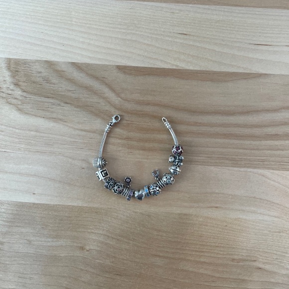 Pandora bracelet with 14 charms - Picture 2 of 2